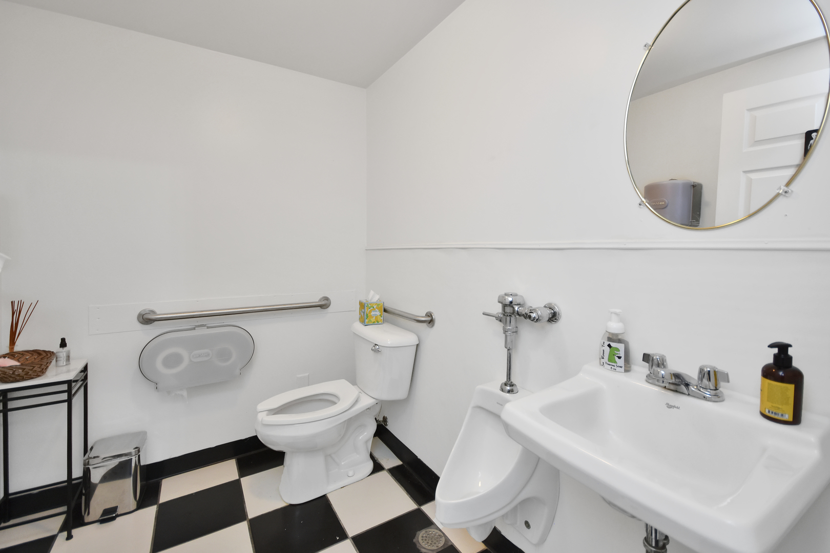 113 N Kickapoo Street, Lincoln, IL 62656