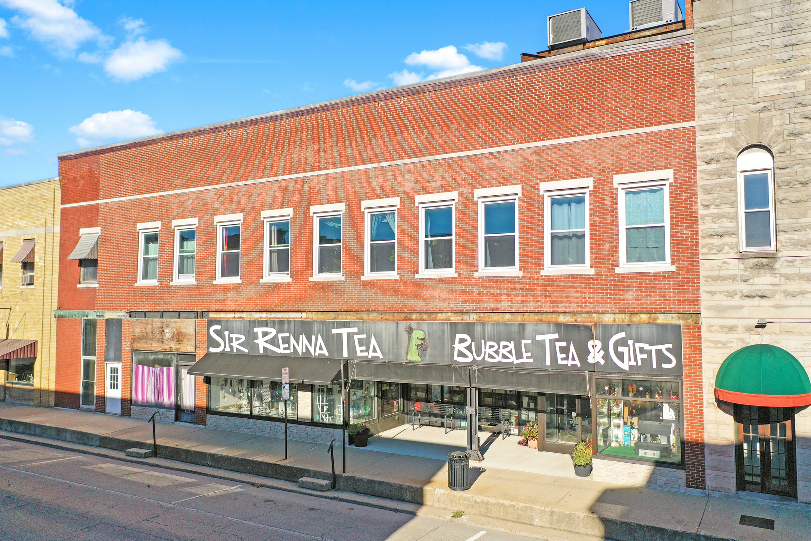 113 N Kickapoo Street, Lincoln, IL 62656