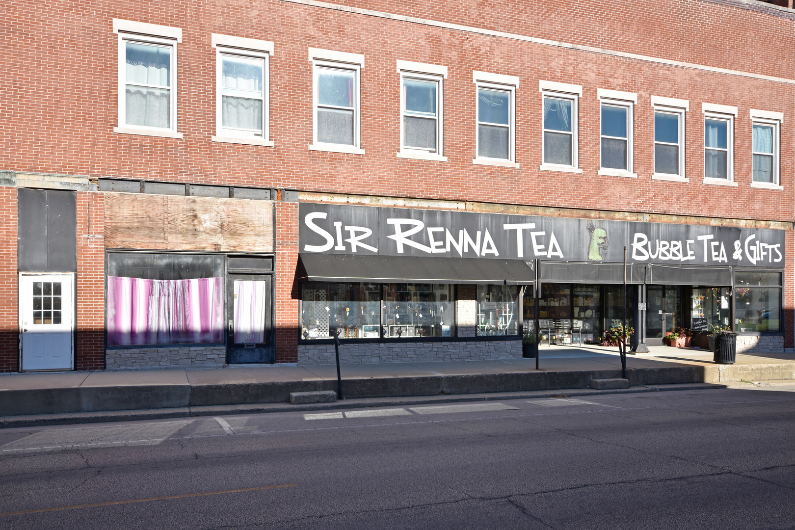 113 N Kickapoo Street, Lincoln, IL 62656