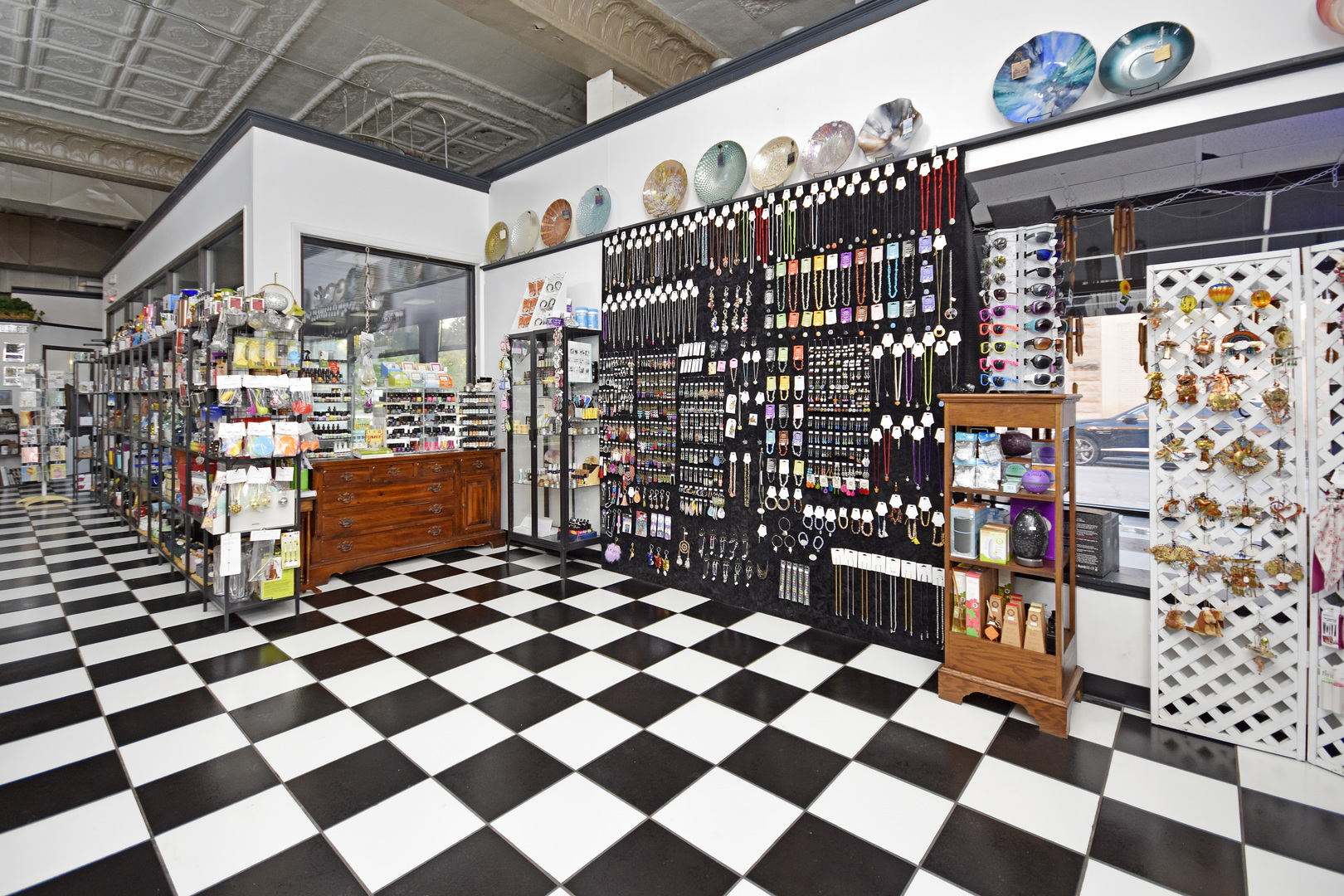 113 N Kickapoo Street, Lincoln, IL 62656