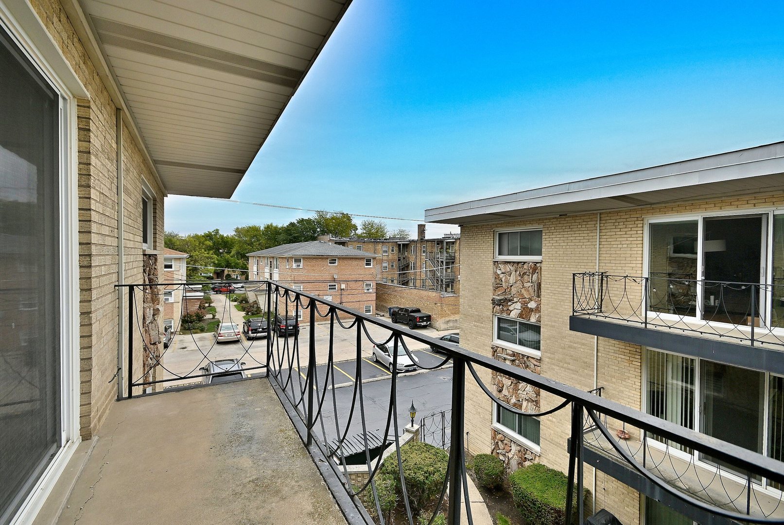 6815 N Olmsted Avenue #203, Chicago, IL 60631