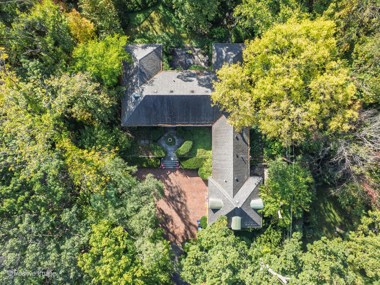 704 Bittersweet Lane, Hinsdale, IL 60521