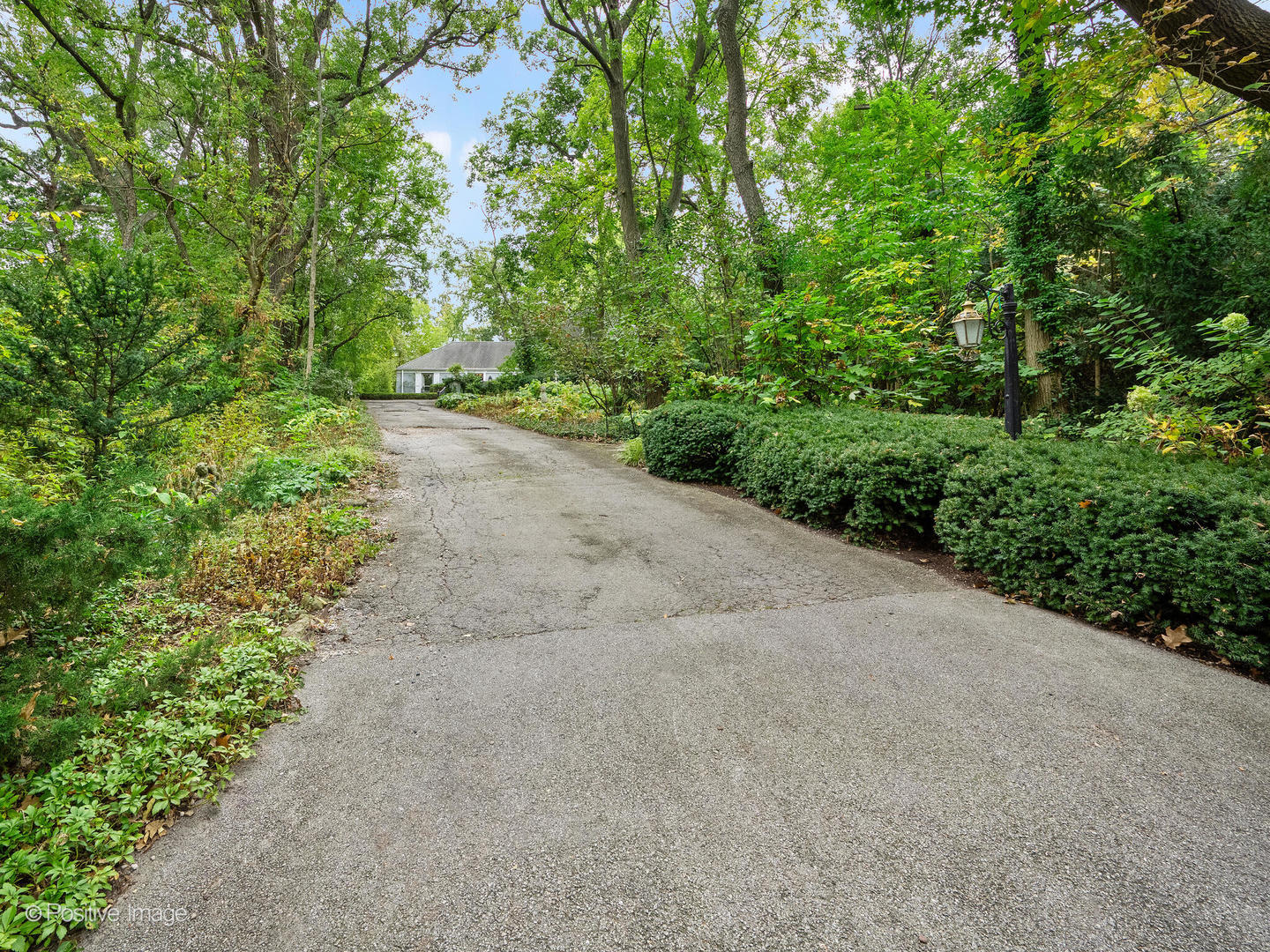 704 Bittersweet Lane, Hinsdale, IL 60521