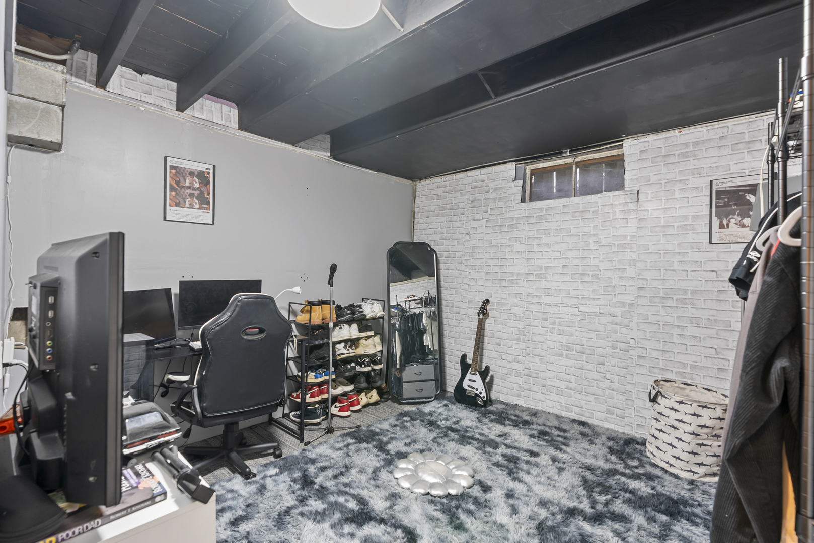 1143 Ridgeway Avenue, Aurora, IL 60506