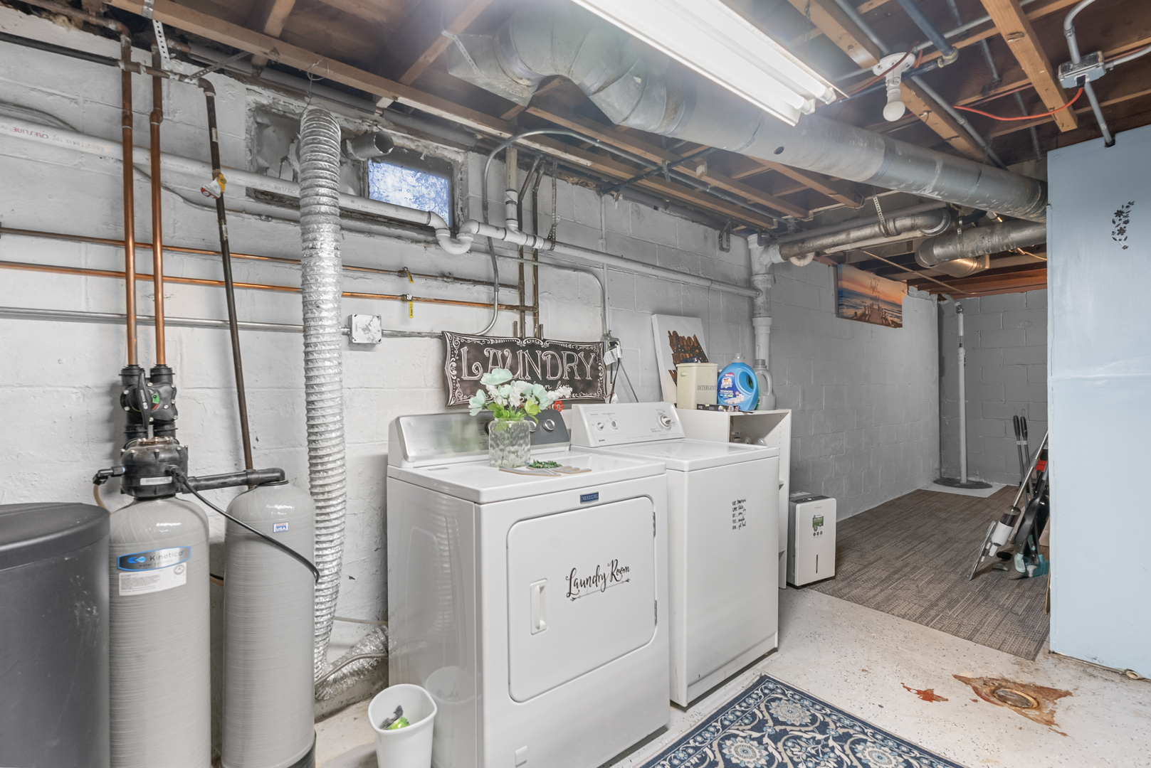 1143 Ridgeway Avenue, Aurora, IL 60506