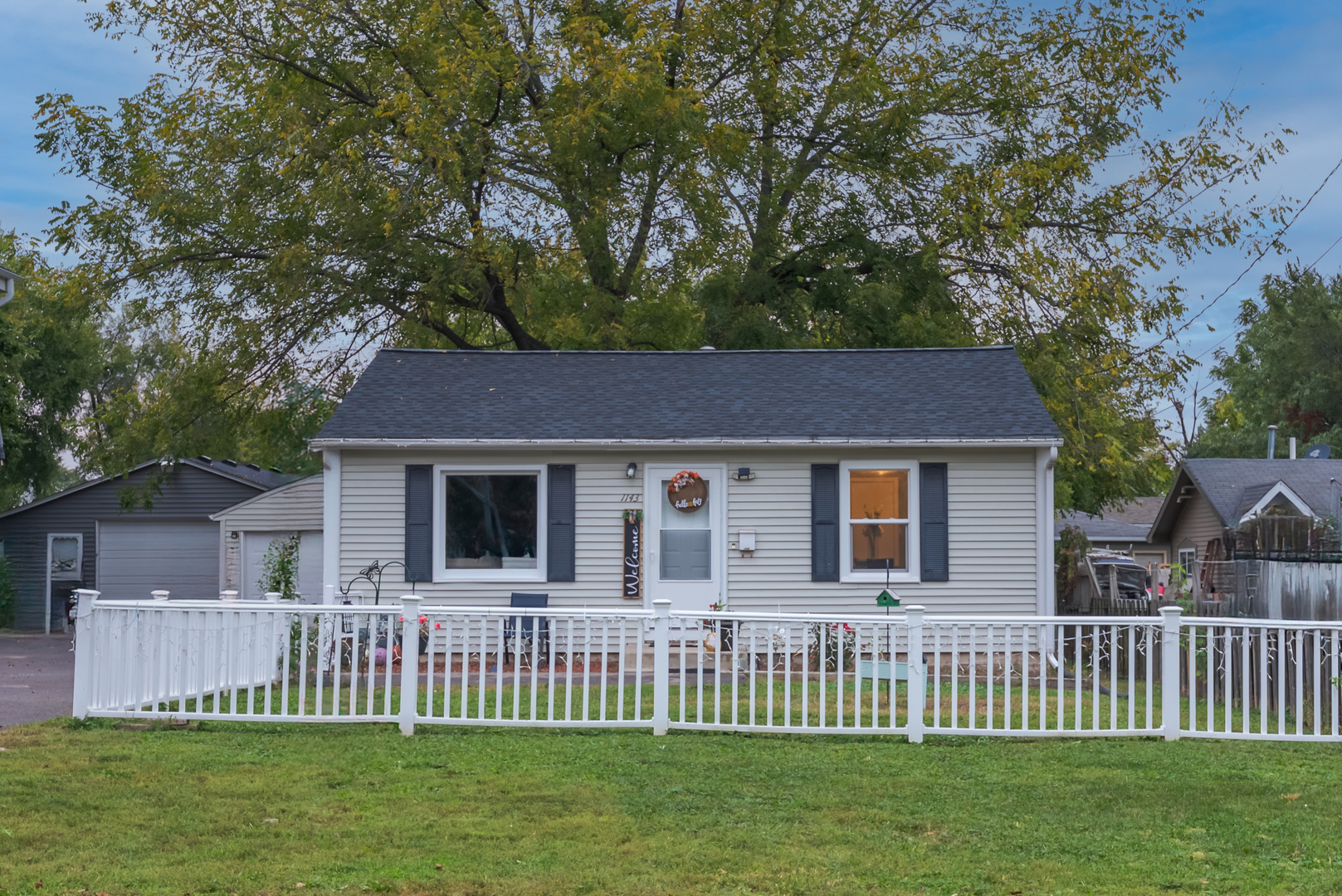 1143 Ridgeway Avenue, Aurora, IL 60506