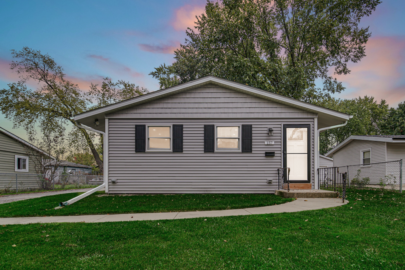 157 Austin Avenue, Carpentersville, IL 60110