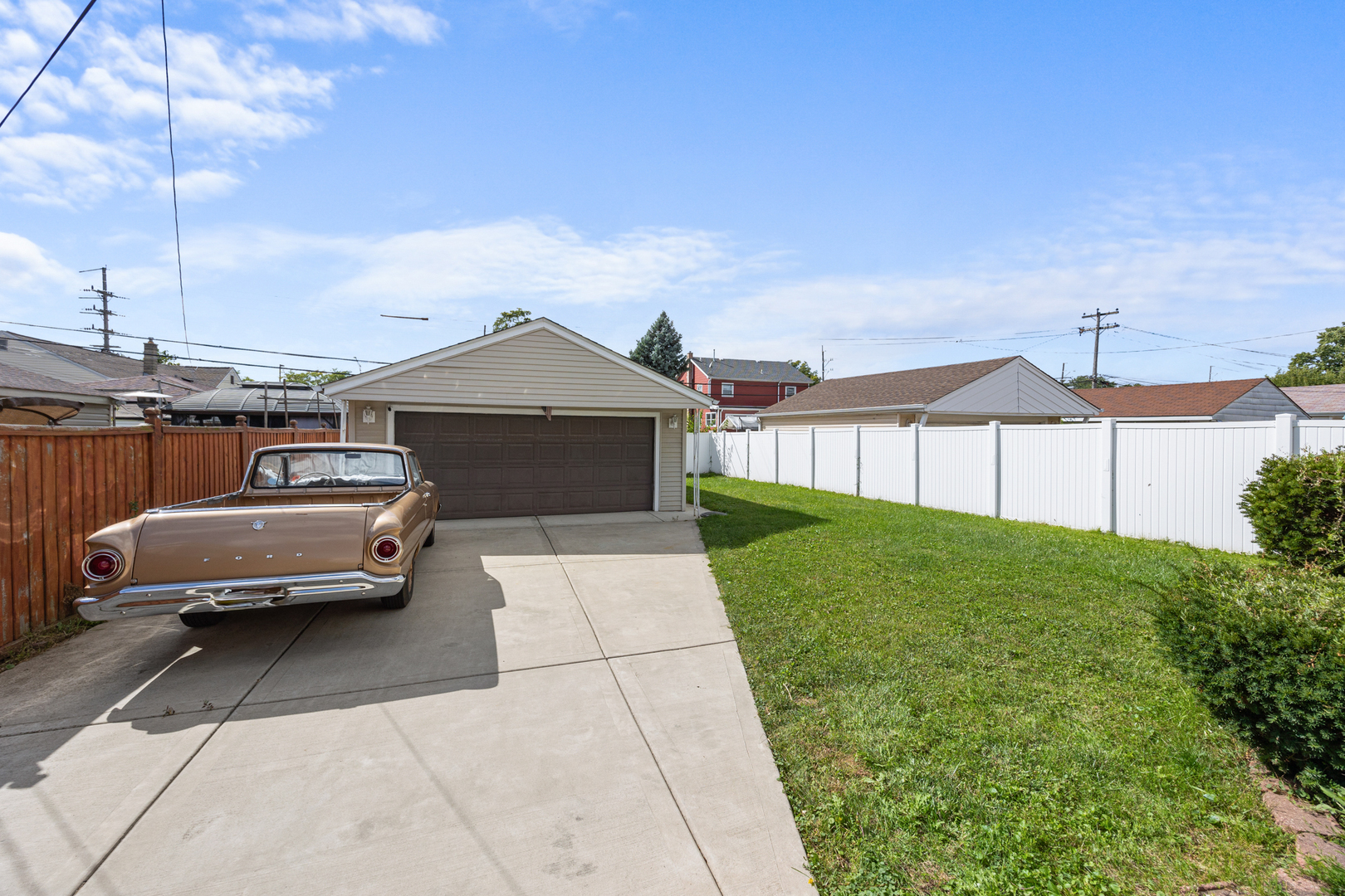 4228 Atlantic Avenue, Schiller Park, IL 60176