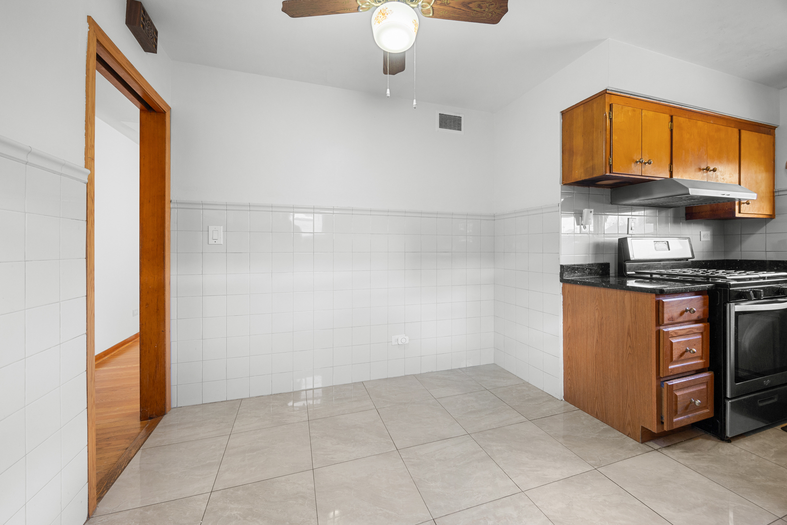 4228 Atlantic Avenue, Schiller Park, IL 60176