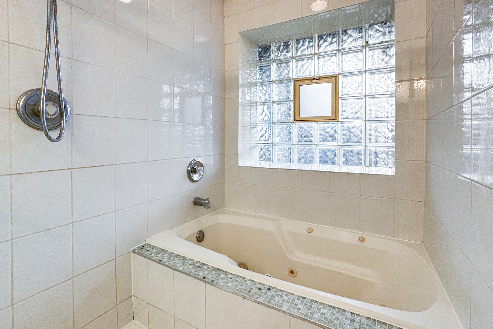 2106 W Erie Street #1E, Chicago, IL 60612