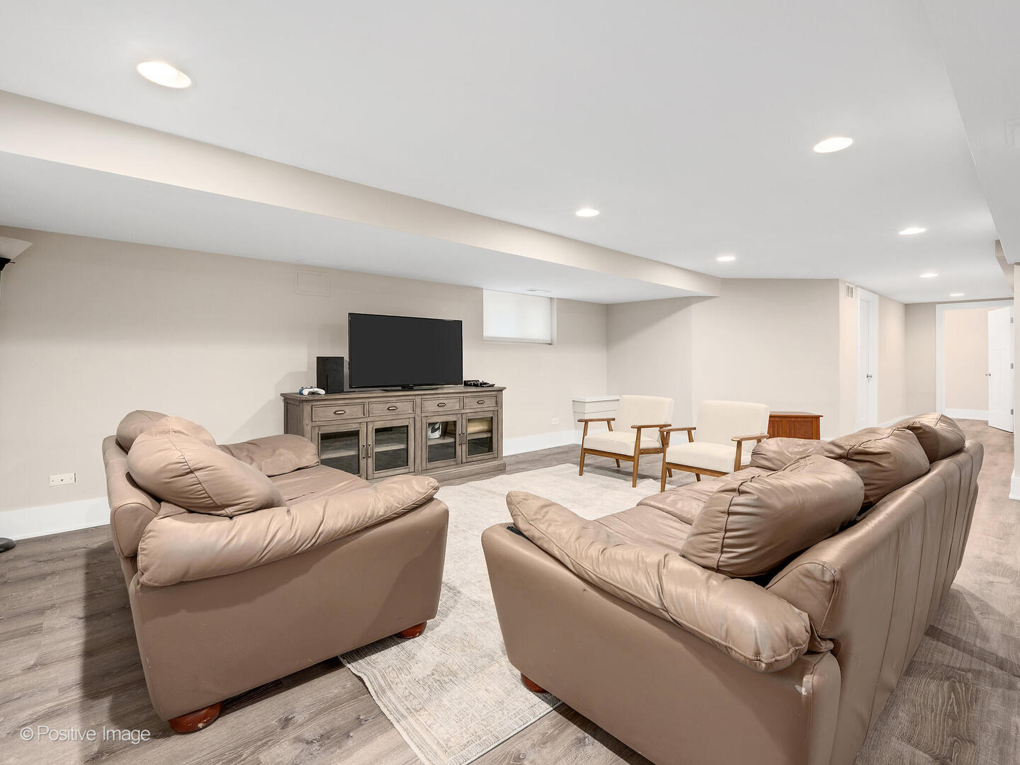 246 N Jackson Road, Clarendon Hills, IL 60514