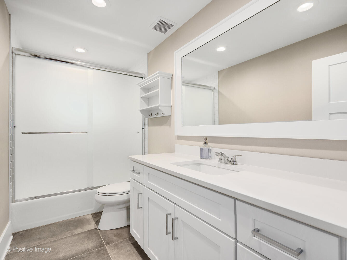 246 N Jackson Road, Clarendon Hills, IL 60514