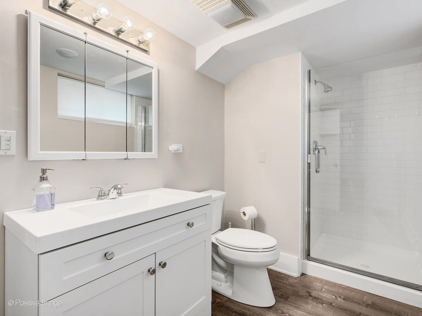 246 N Jackson Road, Clarendon Hills, IL 60514