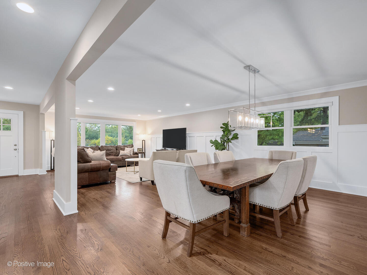 246 N Jackson Road, Clarendon Hills, IL 60514