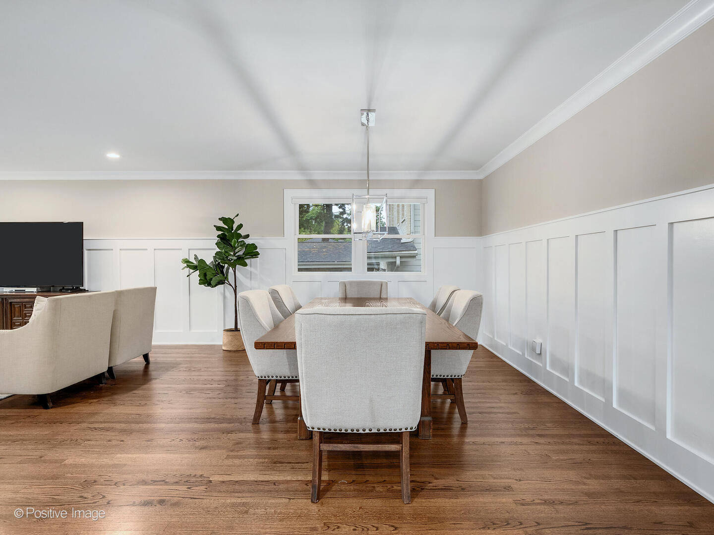 246 N Jackson Road, Clarendon Hills, IL 60514