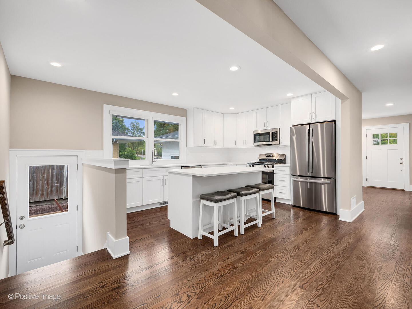 246 N Jackson Road, Clarendon Hills, IL 60514