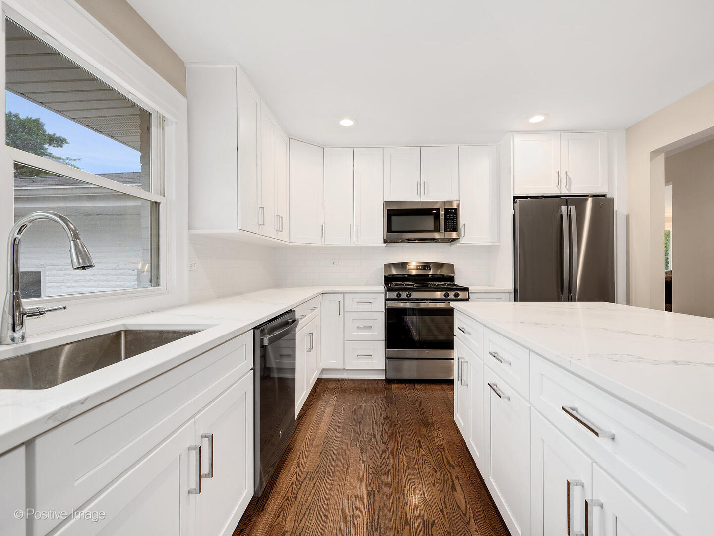 246 N Jackson Road, Clarendon Hills, IL 60514