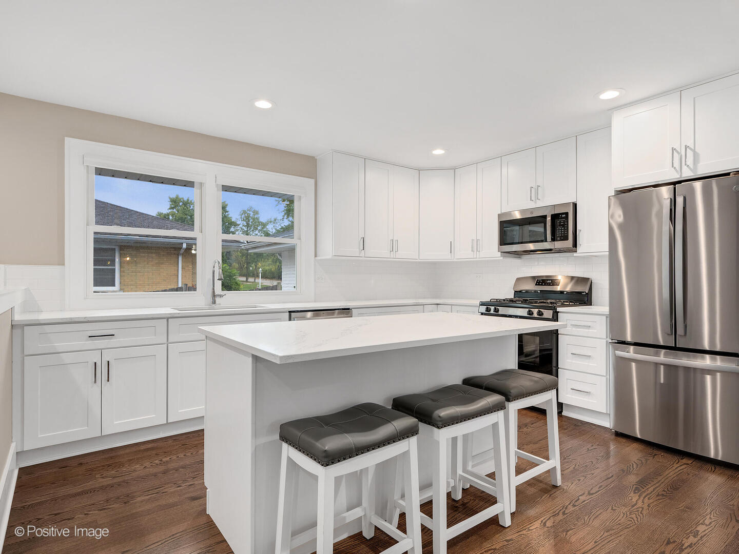 246 N Jackson Road, Clarendon Hills, IL 60514