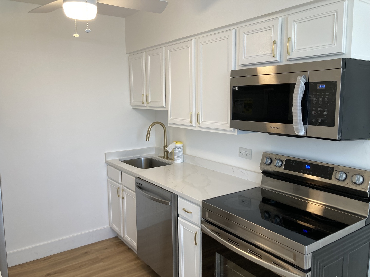 1301 W Touhy Avenue #315, Park Ridge, IL 60068