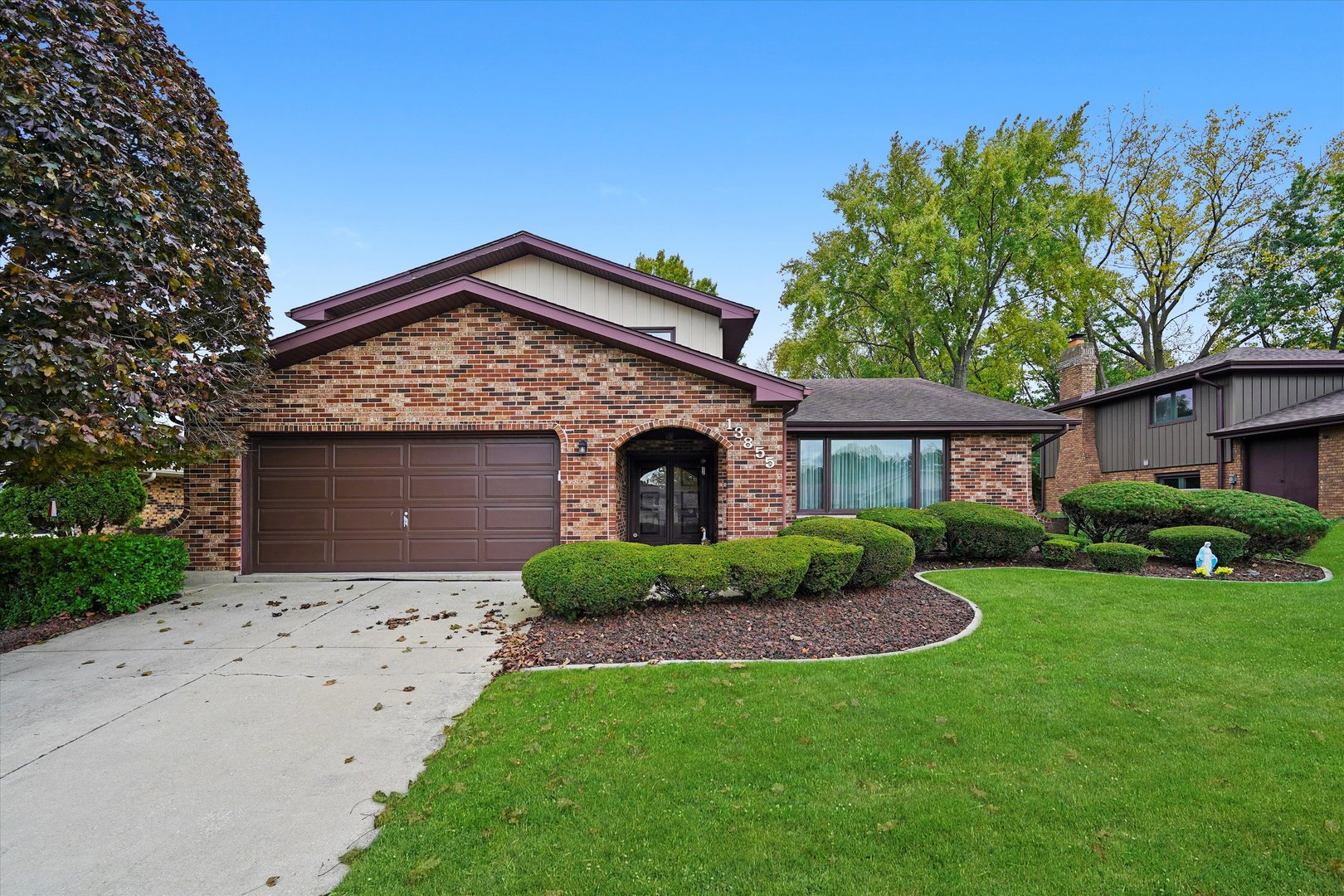 13855 Secretariat Lane, Orland Park, IL 60467