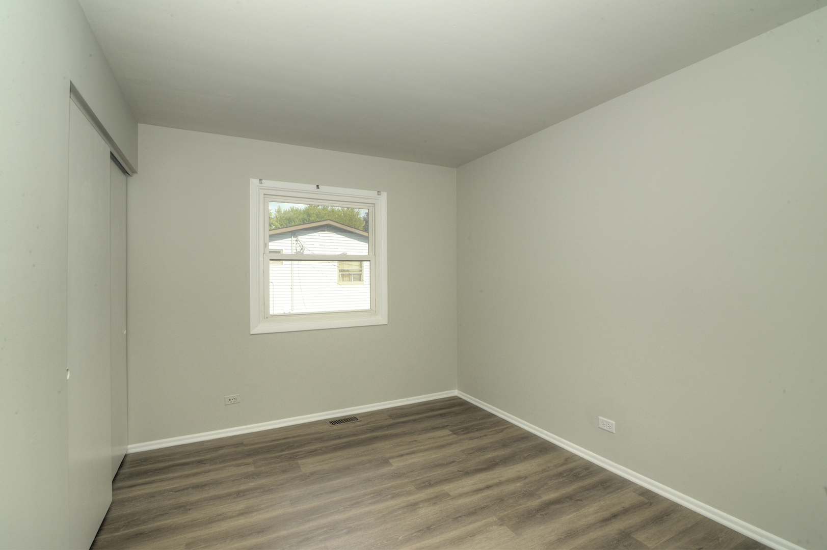 7837 Huntington Circle, Hanover Park, IL 60133