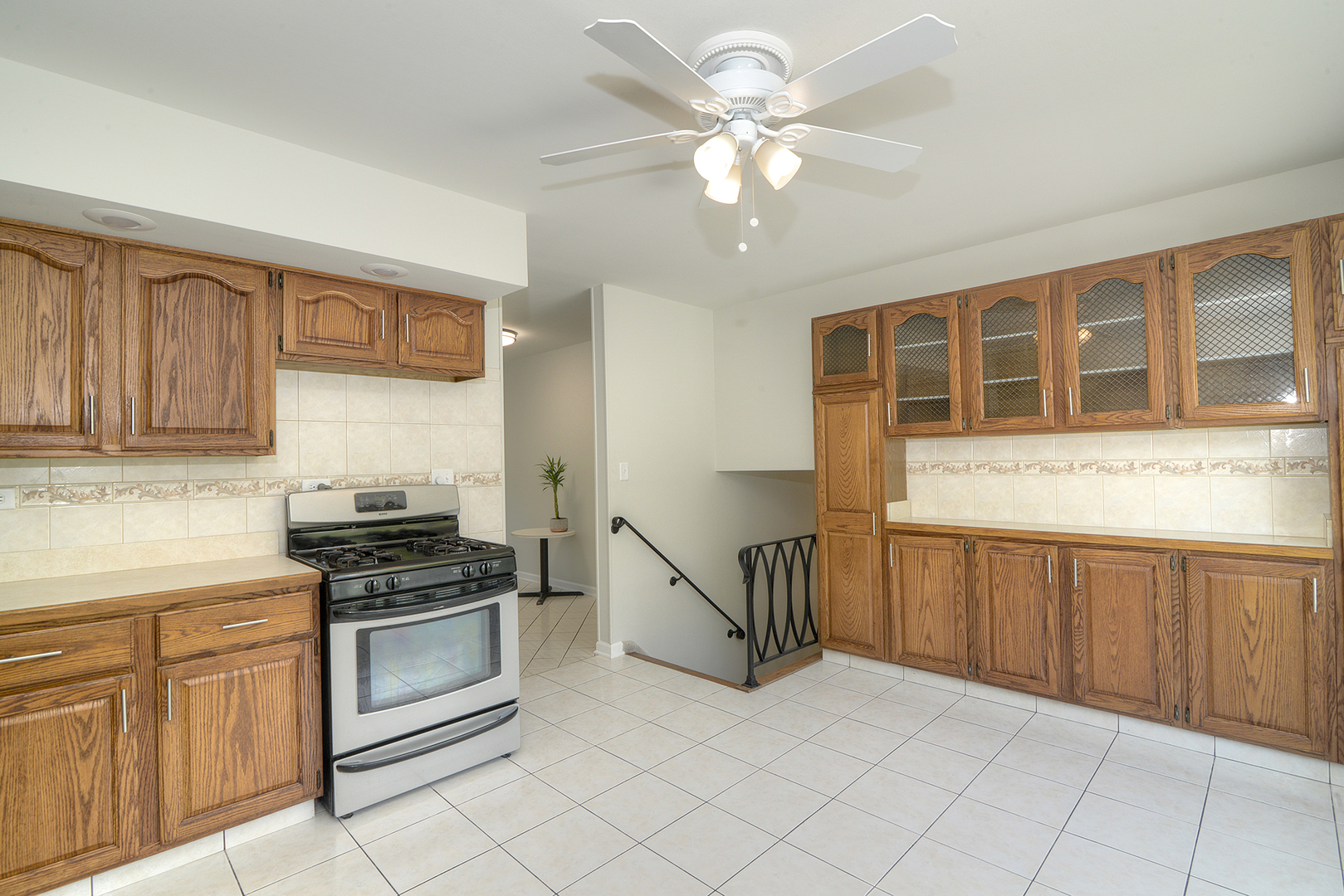7837 Huntington Circle, Hanover Park, IL 60133