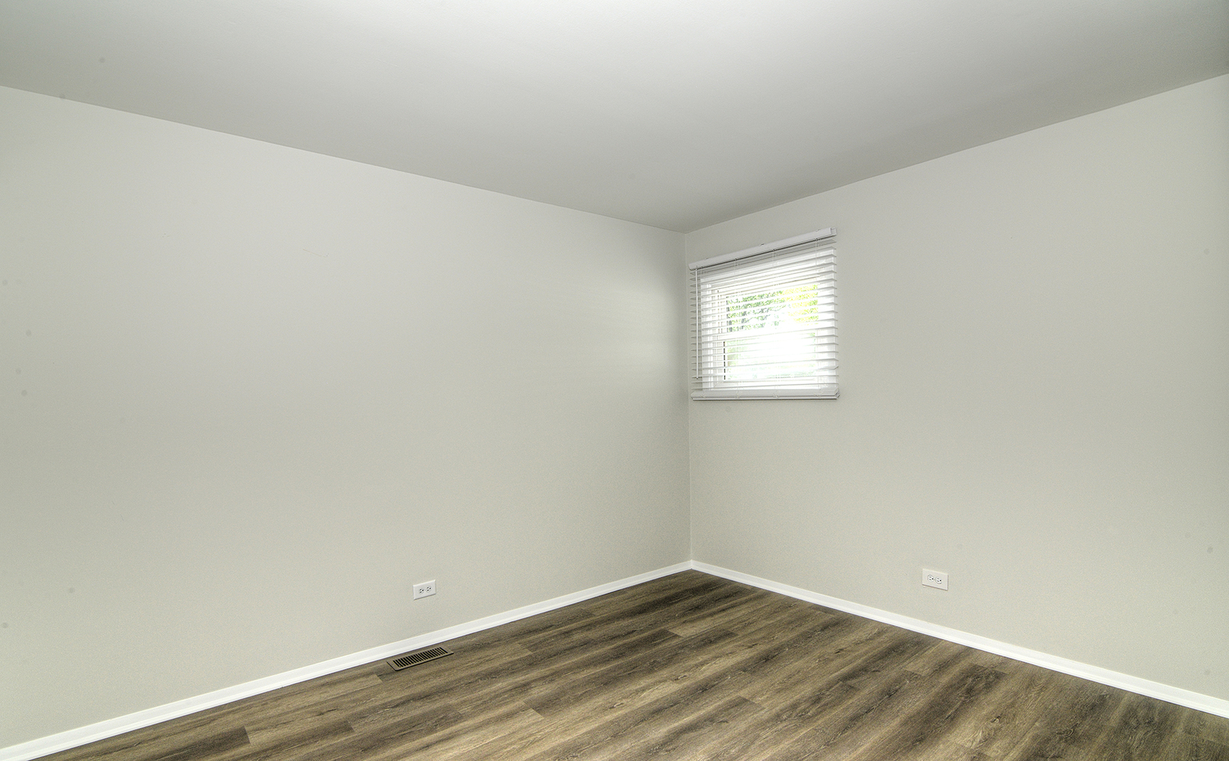 7837 Huntington Circle, Hanover Park, IL 60133