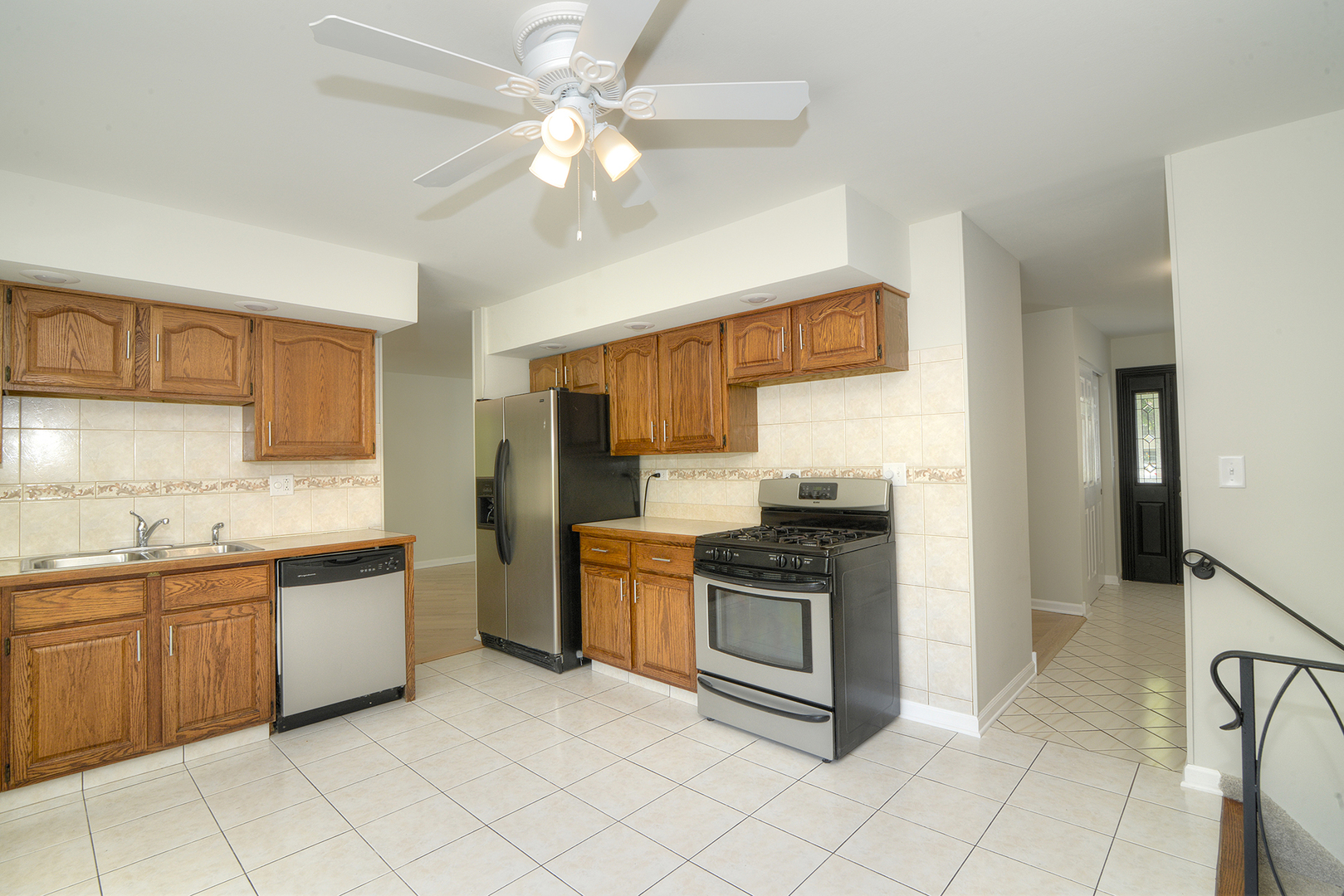 7837 Huntington Circle, Hanover Park, IL 60133