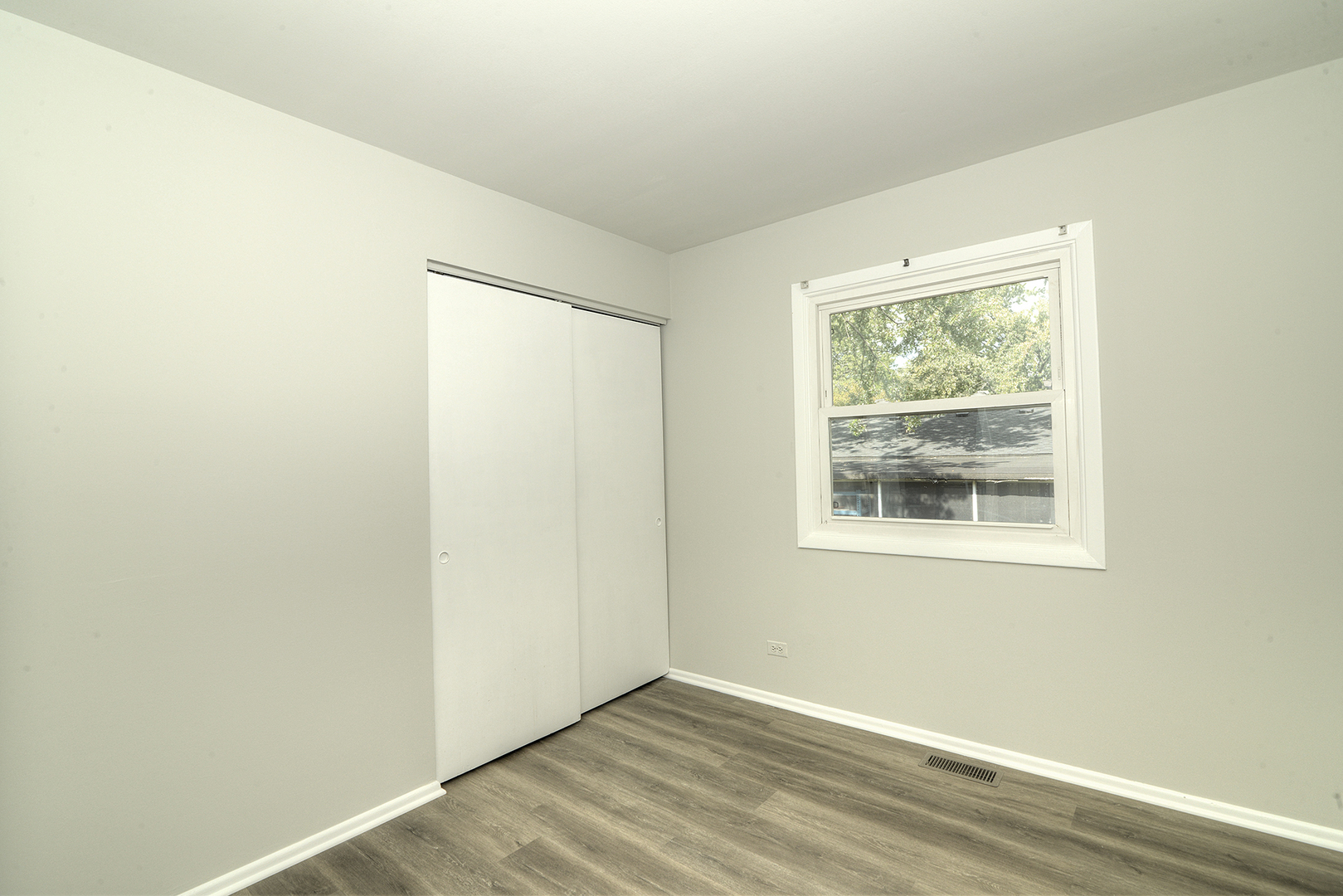 7837 Huntington Circle, Hanover Park, IL 60133