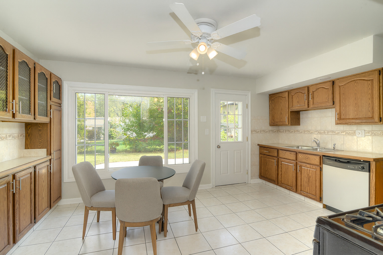 7837 Huntington Circle, Hanover Park, IL 60133