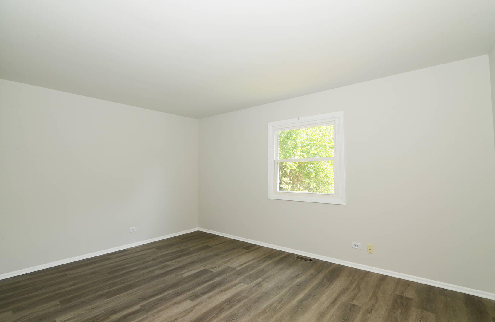 7837 Huntington Circle, Hanover Park, IL 60133