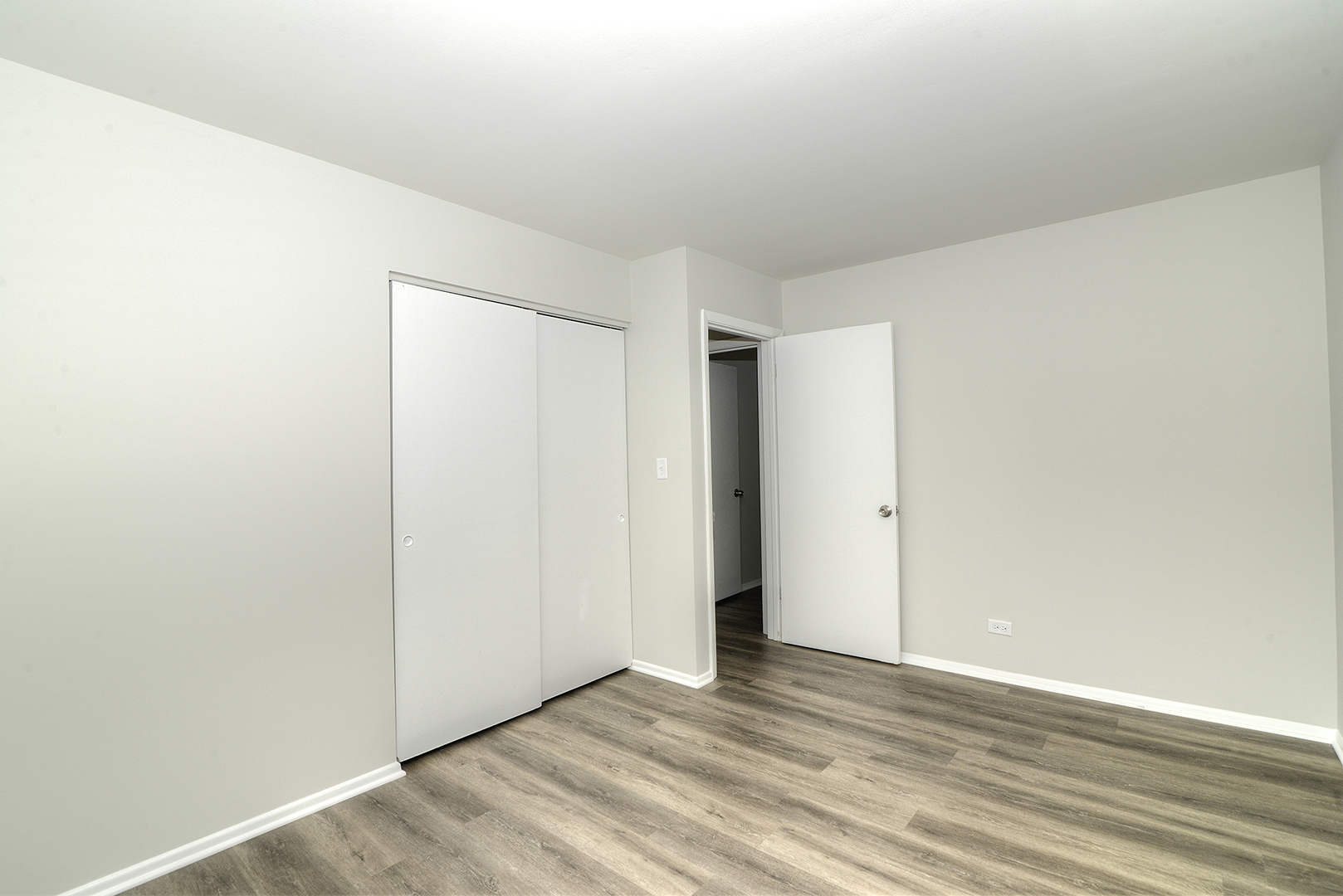 7837 Huntington Circle, Hanover Park, IL 60133