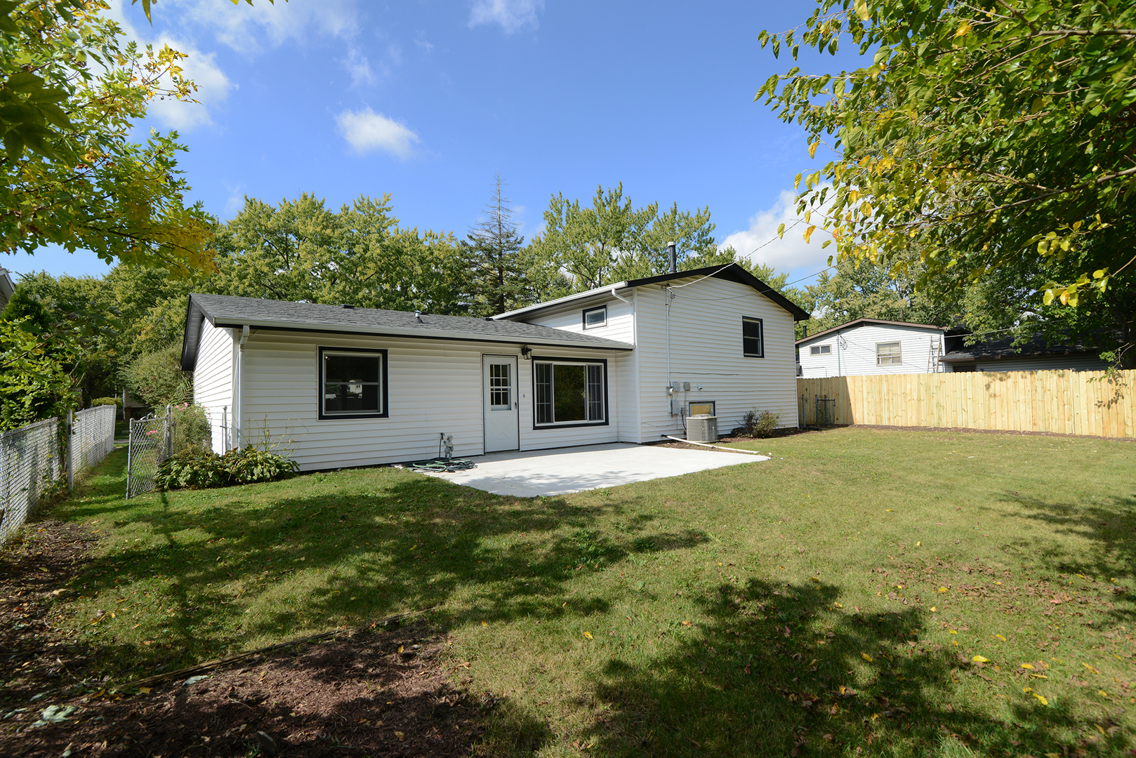 7837 Huntington Circle, Hanover Park, IL 60133