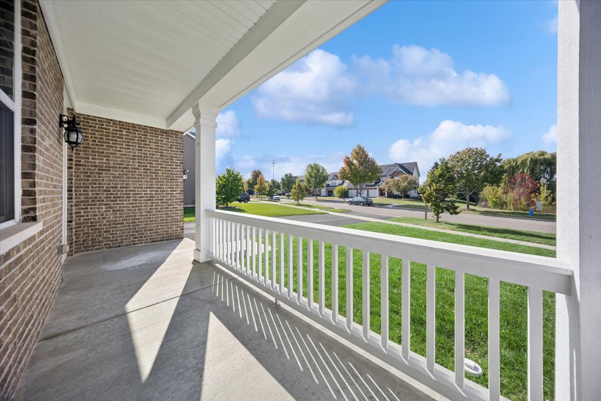 71 Windstone Drive, North Aurora, IL 60542