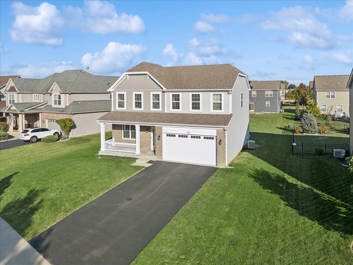 71 Windstone Drive, North Aurora, IL 60542