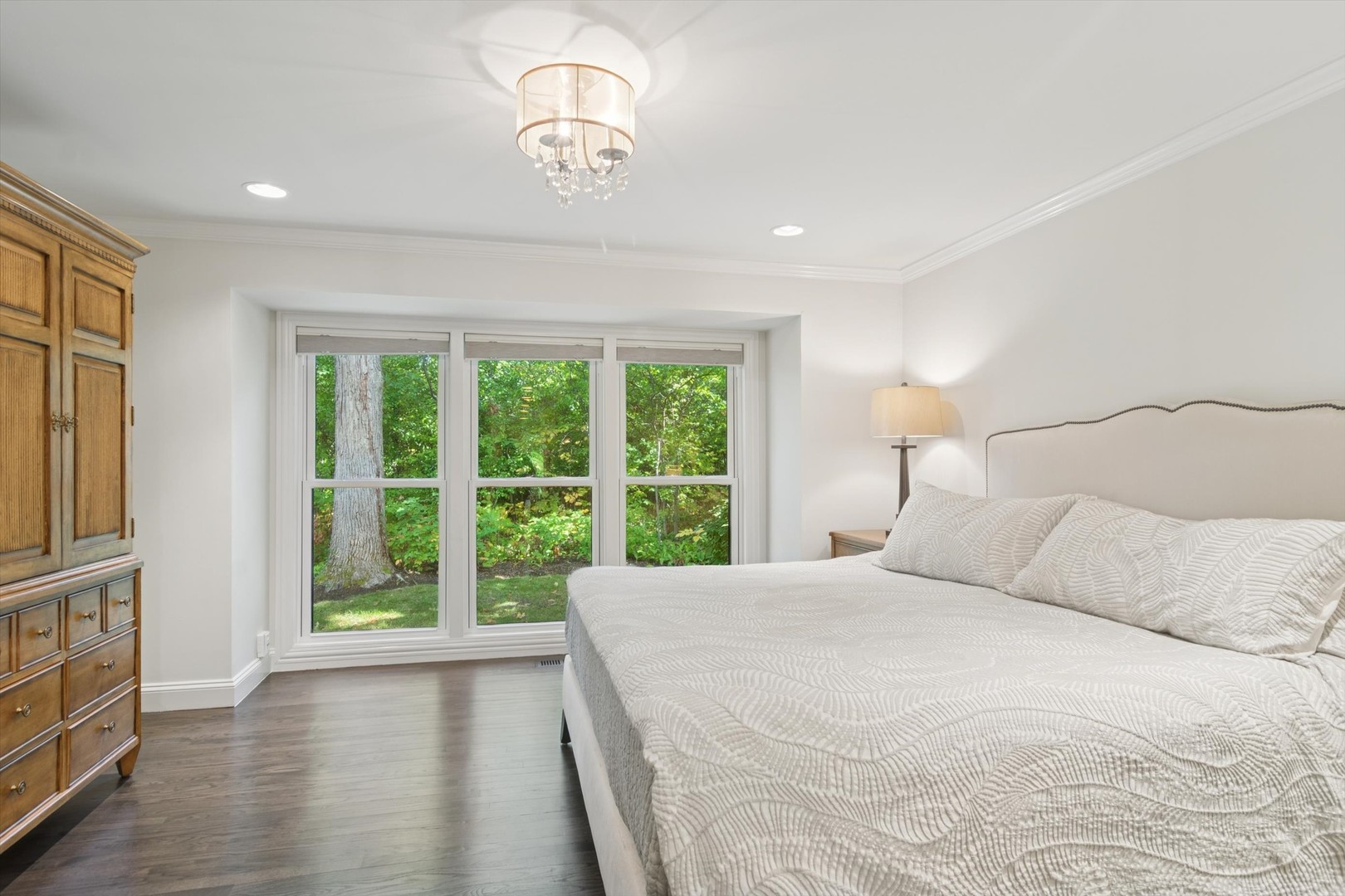 39 Warrington Drive, Lake Bluff, IL 60044