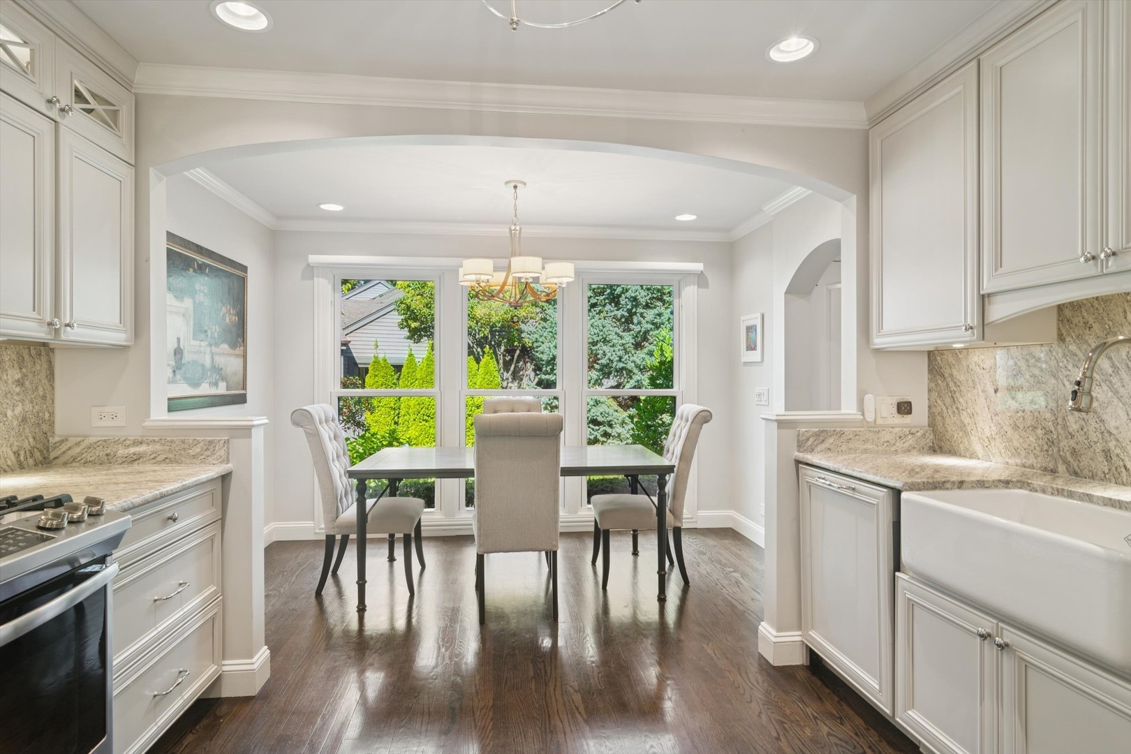 39 Warrington Drive, Lake Bluff, IL 60044