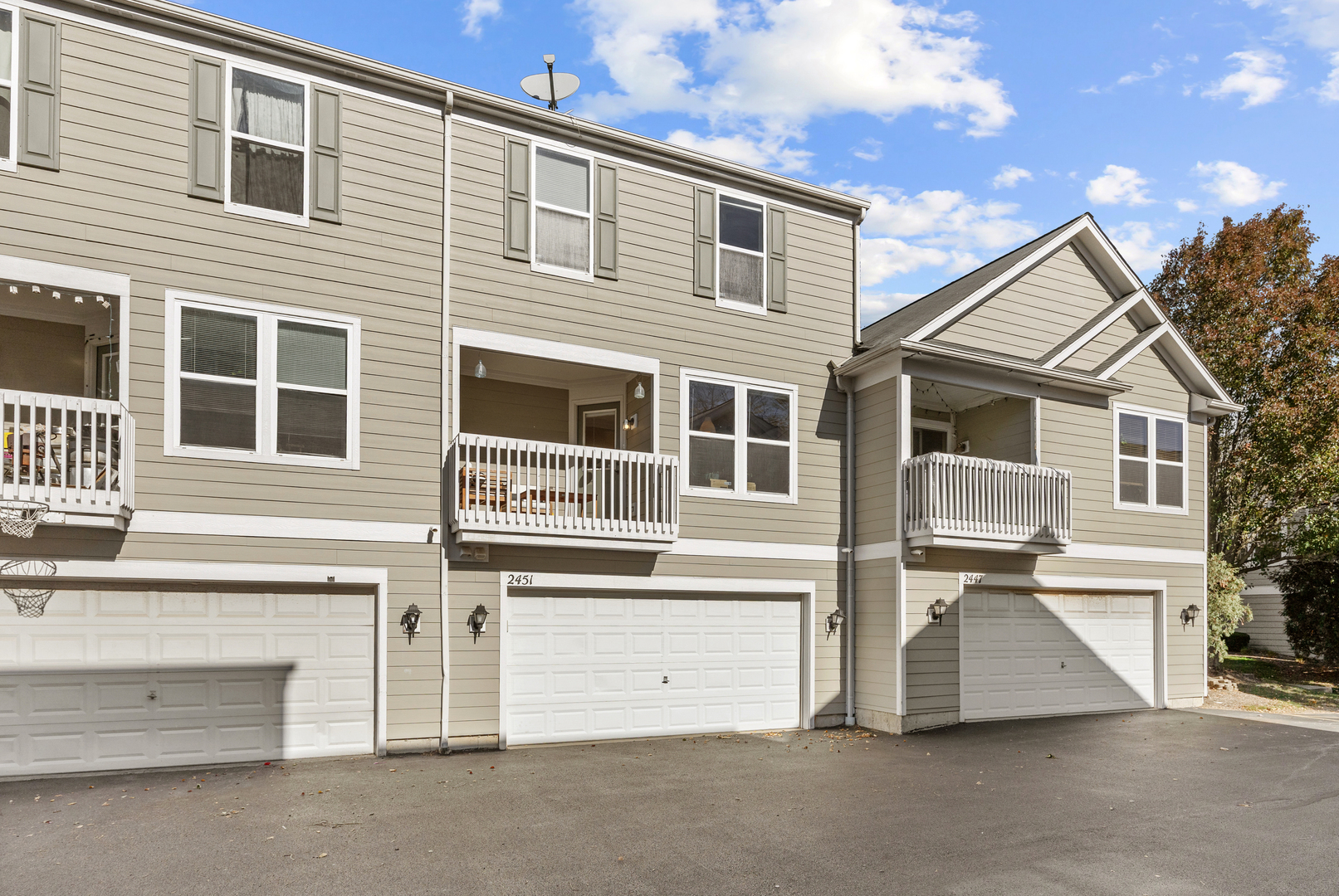 2451 Anna Way, Elgin, IL 60124