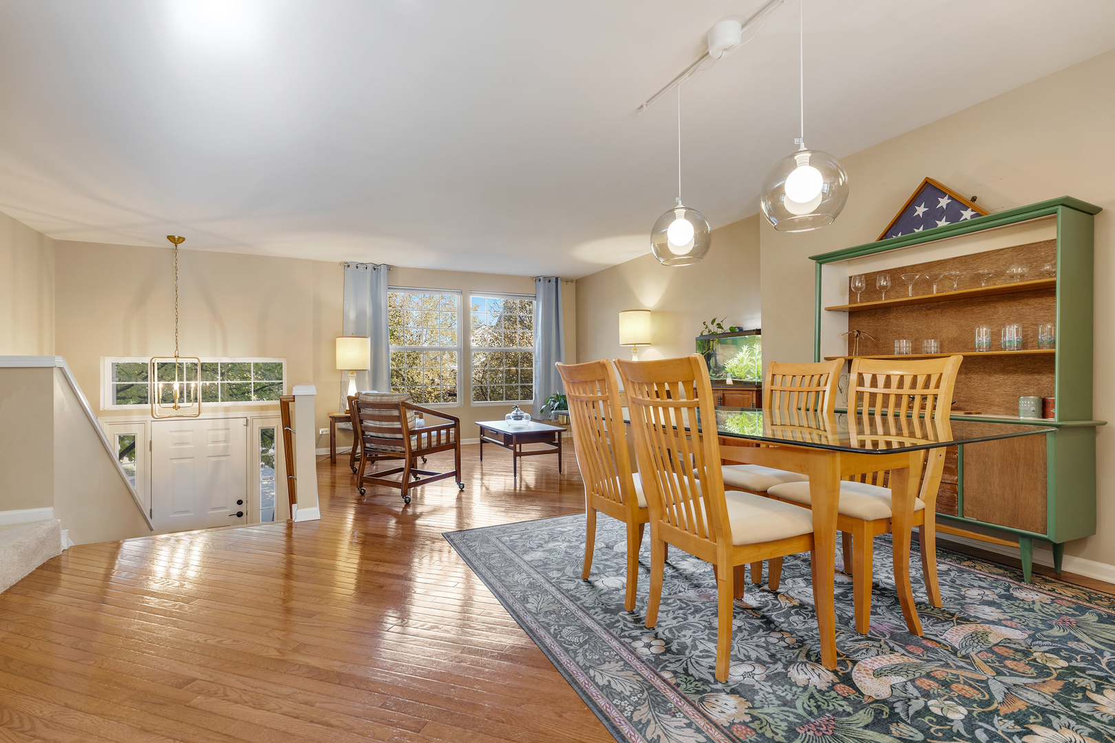 2451 Anna Way, Elgin, IL 60124