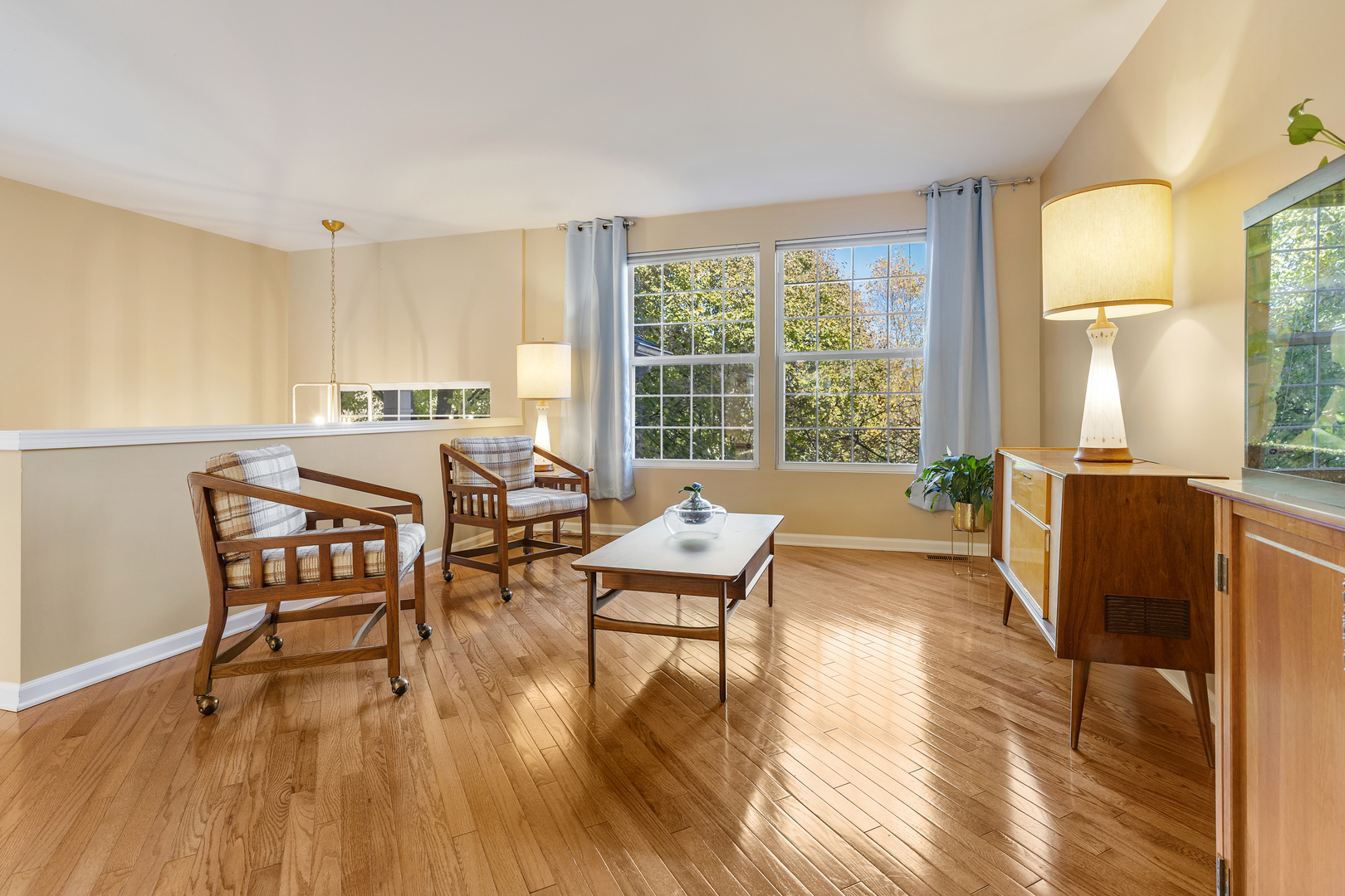 2451 Anna Way, Elgin, IL 60124