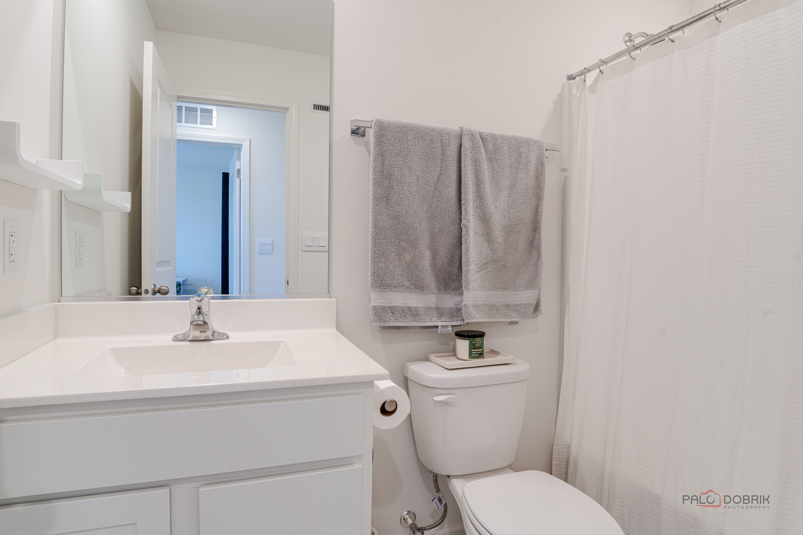 605 Acadia Avenue, Mundelein, IL 60060