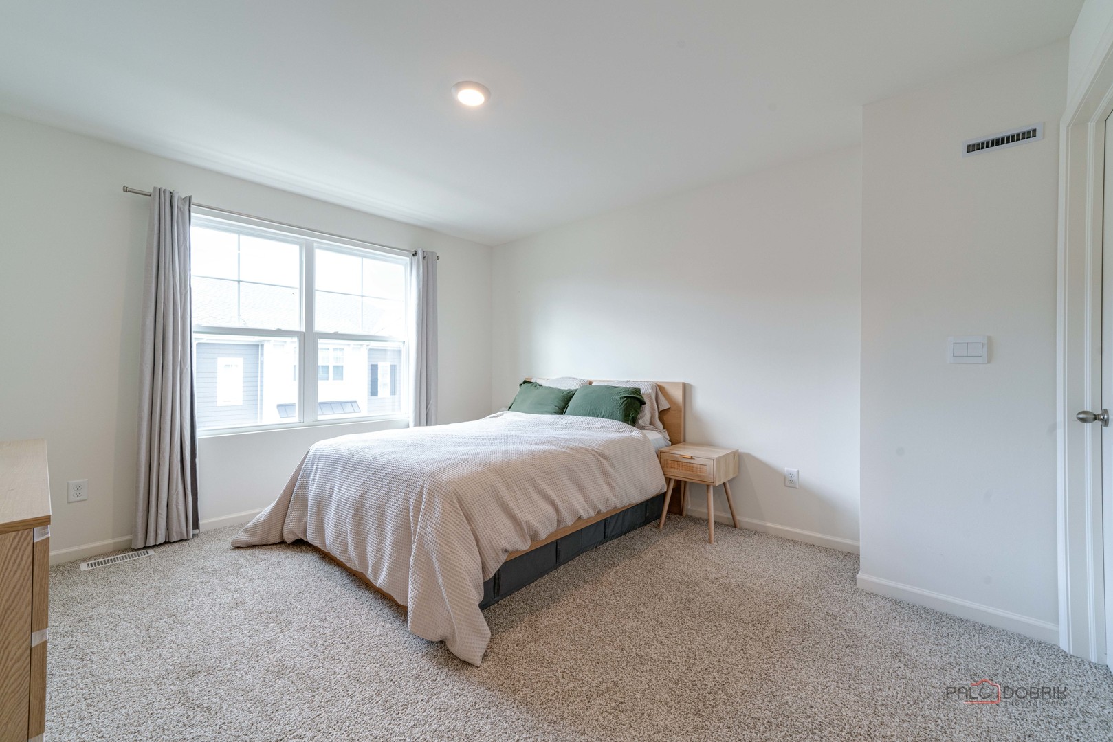 605 Acadia Avenue, Mundelein, IL 60060