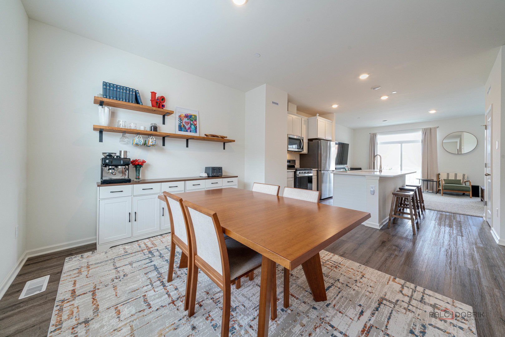 605 Acadia Avenue, Mundelein, IL 60060