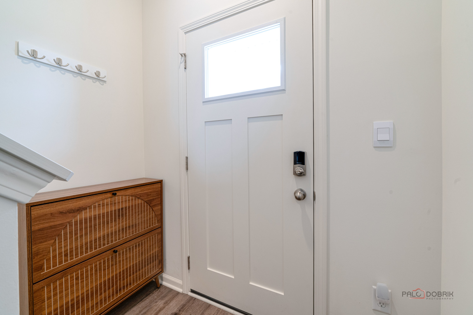 605 Acadia Avenue, Mundelein, IL 60060