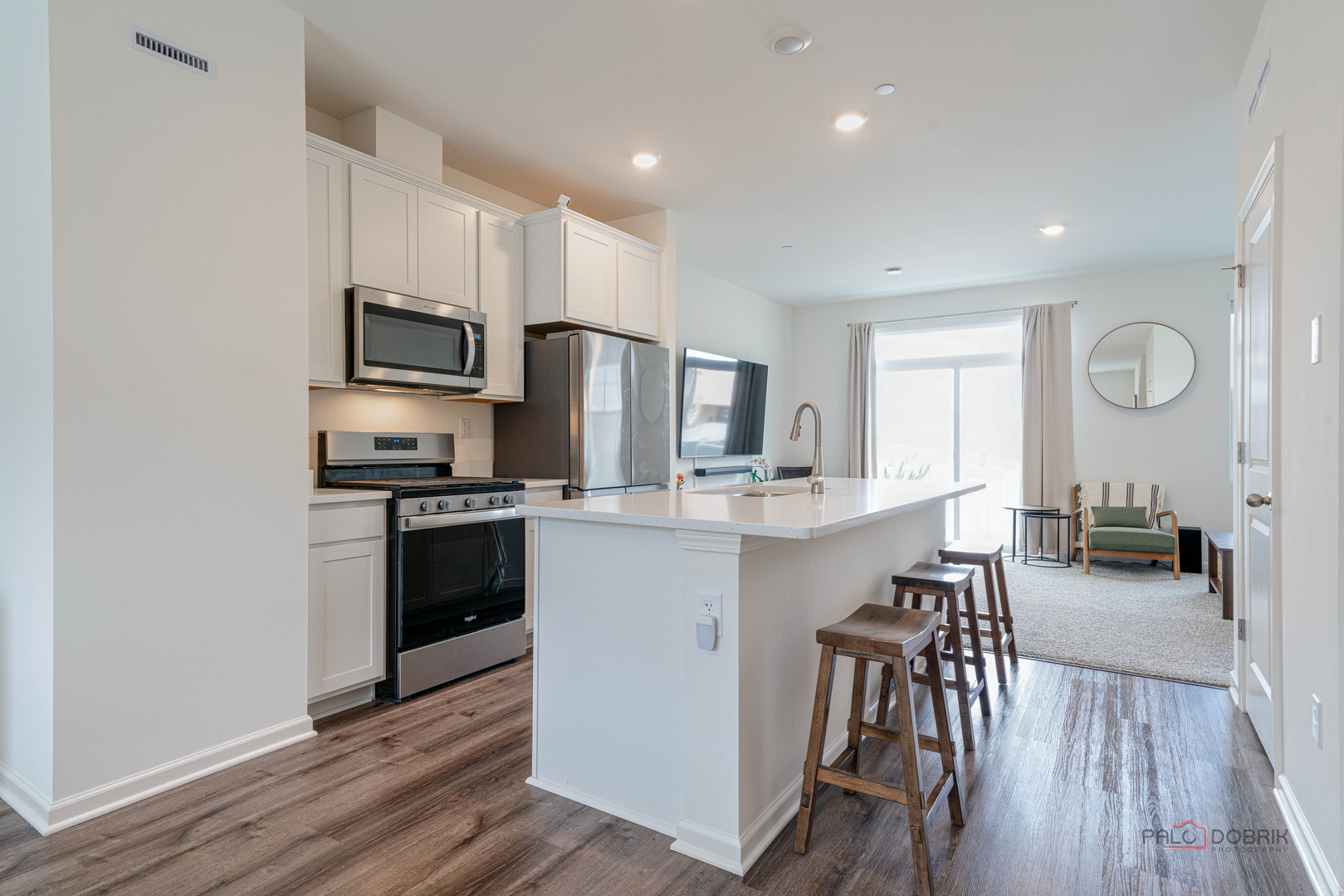 605 Acadia Avenue, Mundelein, IL 60060