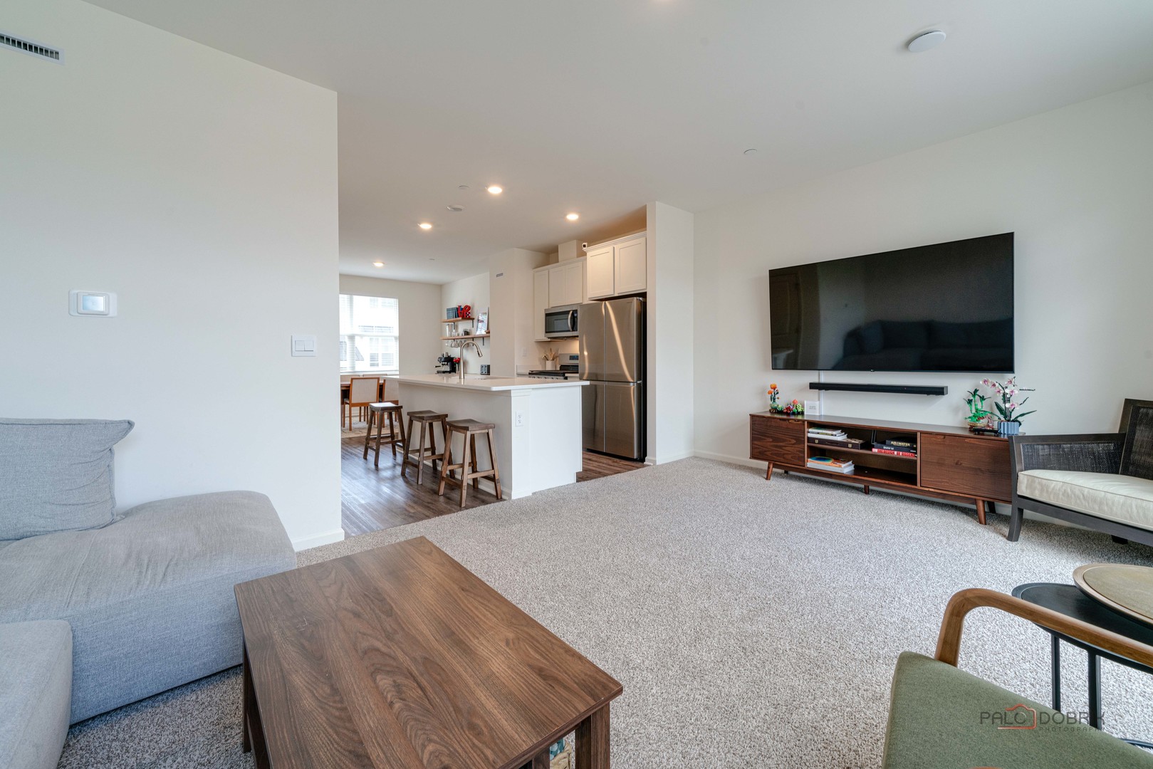 605 Acadia Avenue, Mundelein, IL 60060