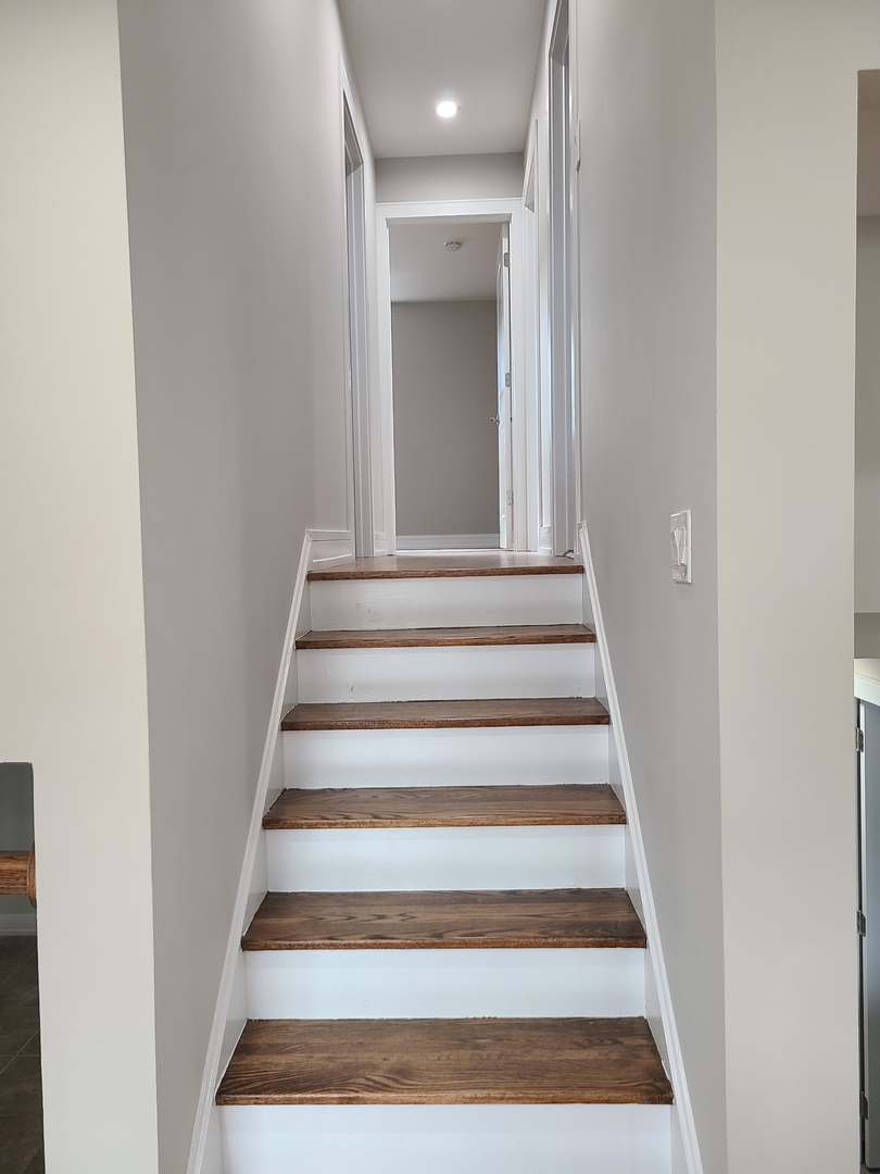 6437 W 82nd Street, Burbank, IL 60459