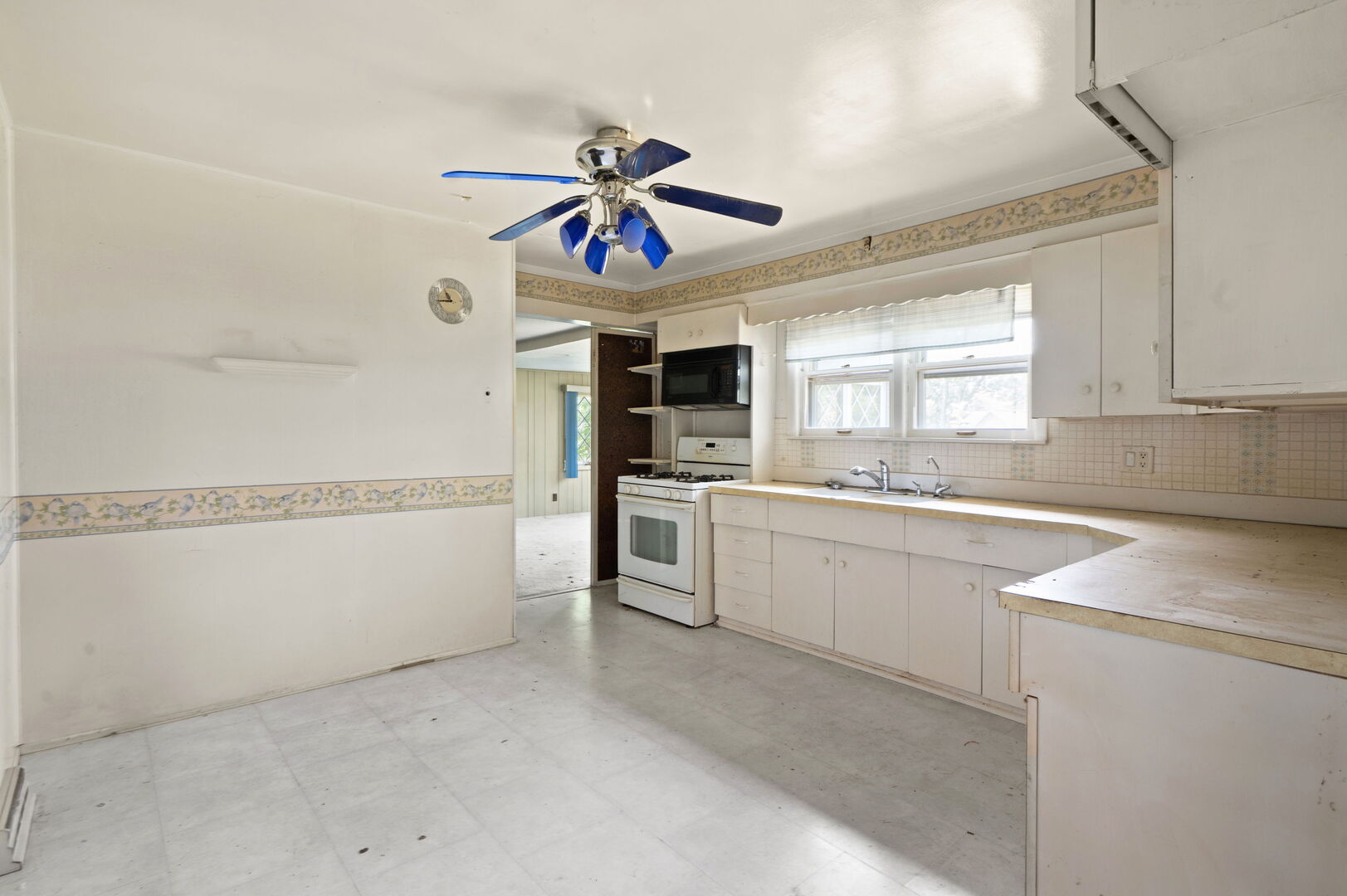 34906 N Augustana Avenue, Ingleside, IL 60041