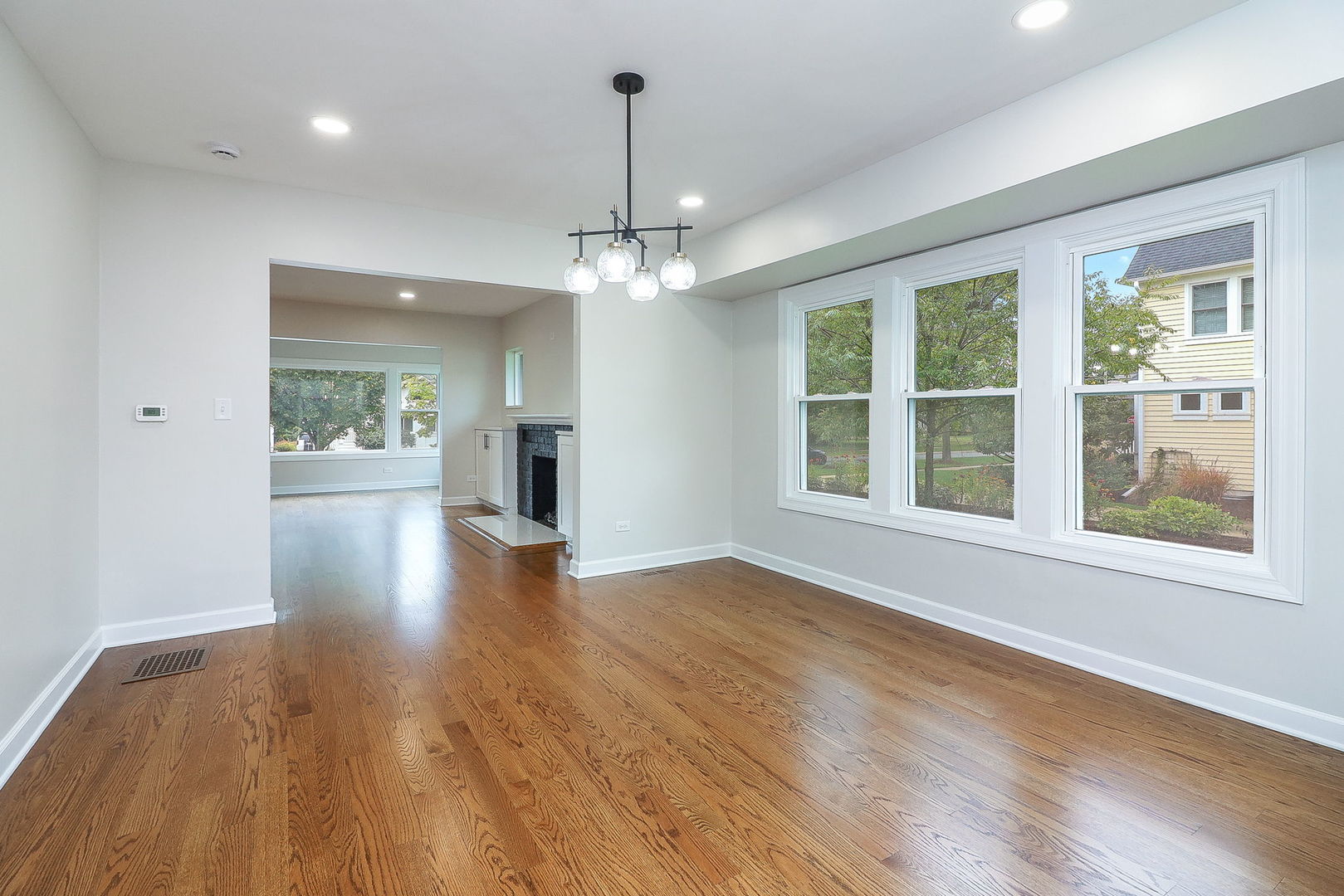 610 Pleasant Avenue, Glen Ellyn, IL 60137