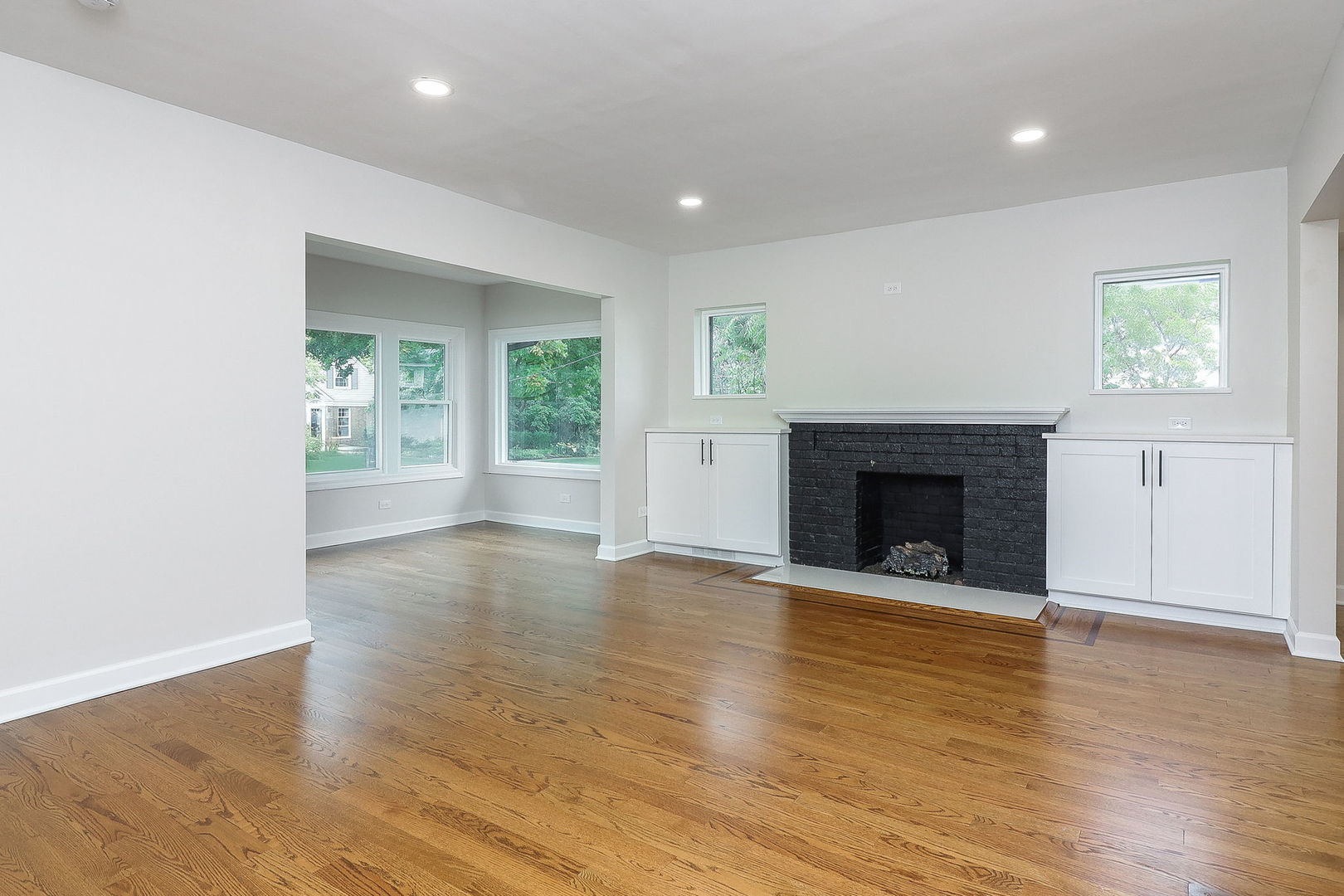 610 Pleasant Avenue, Glen Ellyn, IL 60137